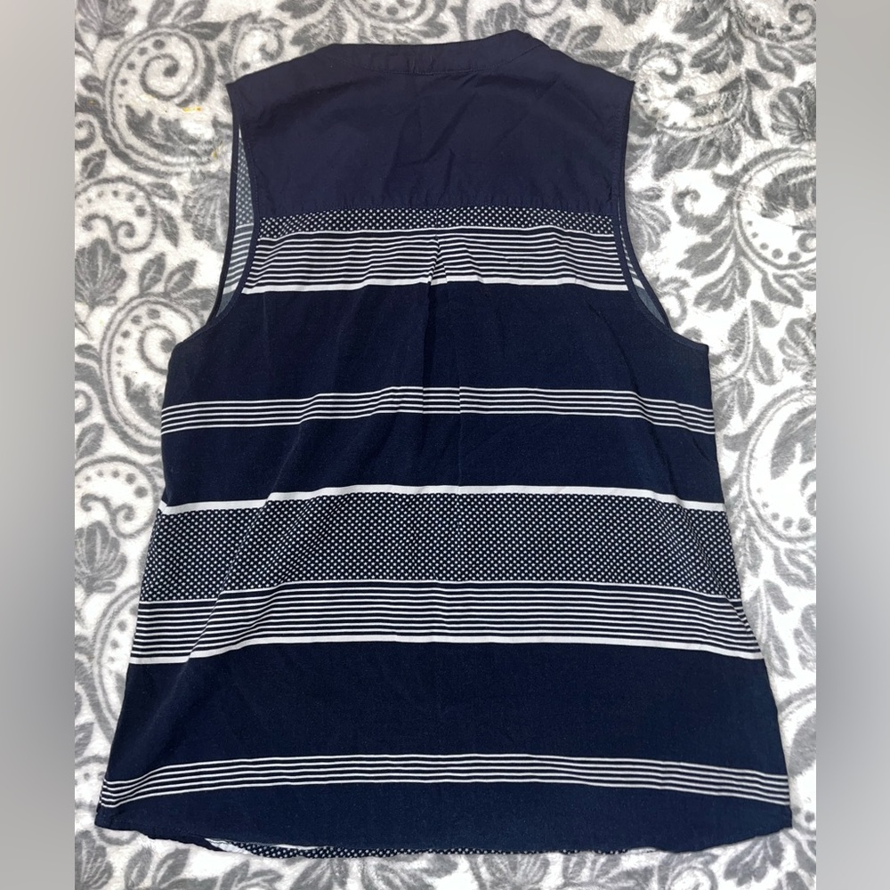 Tommy Hilfiger Women’s Sleeveless Blouse - Picture 3 of 3